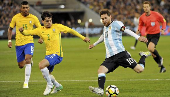 Lionel Messi frente a Brasil en Australia (2017). (Foto: AP)