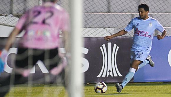 Reimond Manco anotó un golazo de media cancha en el encuentro de la pre Libertadores ante La Guaira. (AFP)
