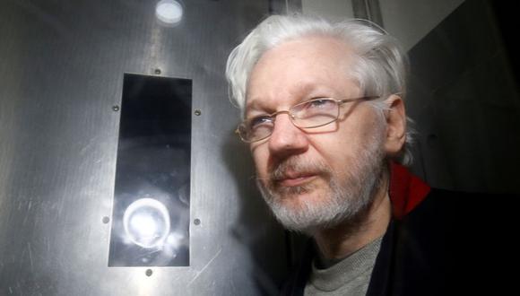El fundador de WikiLeaks, Julian Assange, abandona el Tribunal de Magistrados de Westminster en Londres, Gran Bretaña, el 13 de enero de 2020. (Foto: REUTERS / Henry Nicholls).