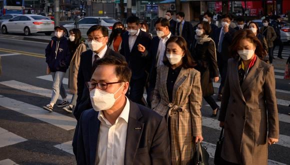 Corea del Sur adopta medidas drásticas para hacer respetar la cuarentena. (Foto: AFP/Ed Jones)