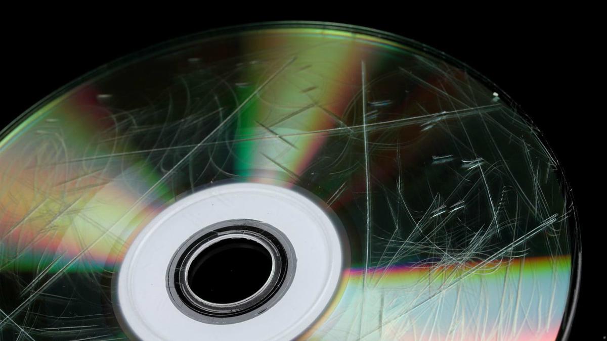 Disco rayado, Cómo arreglar un CD, DVD o Blu-Ray dañado, Alcohol  isopropílico, Pulimento líquido, Música, Películas, Videojuegos, TECNOLOGIA