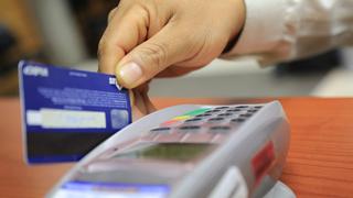 Cobro del 5% adicional por pago con tarjeta de crédito: ¿Las empresas pueden hacerlo?