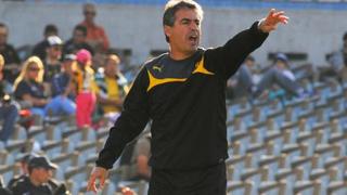 Peñarol de Bengoechea vence a  Wanderers y es líder en Uruguay