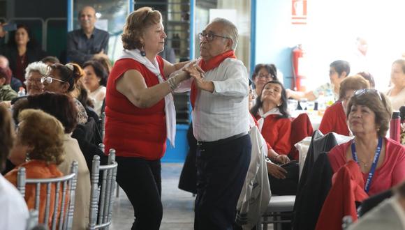 En la actividad participaron adultos mayores de los Centros del Adulto Mayor, en la sede de San Isidro. (Foto: Difusión)