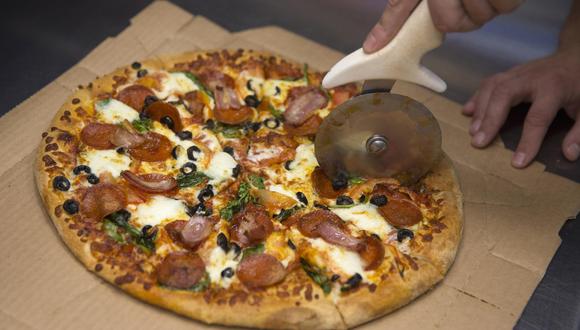 Millonarios de Nigeria piden pizza en Londres para que se las lleven en avión. (Reuters).