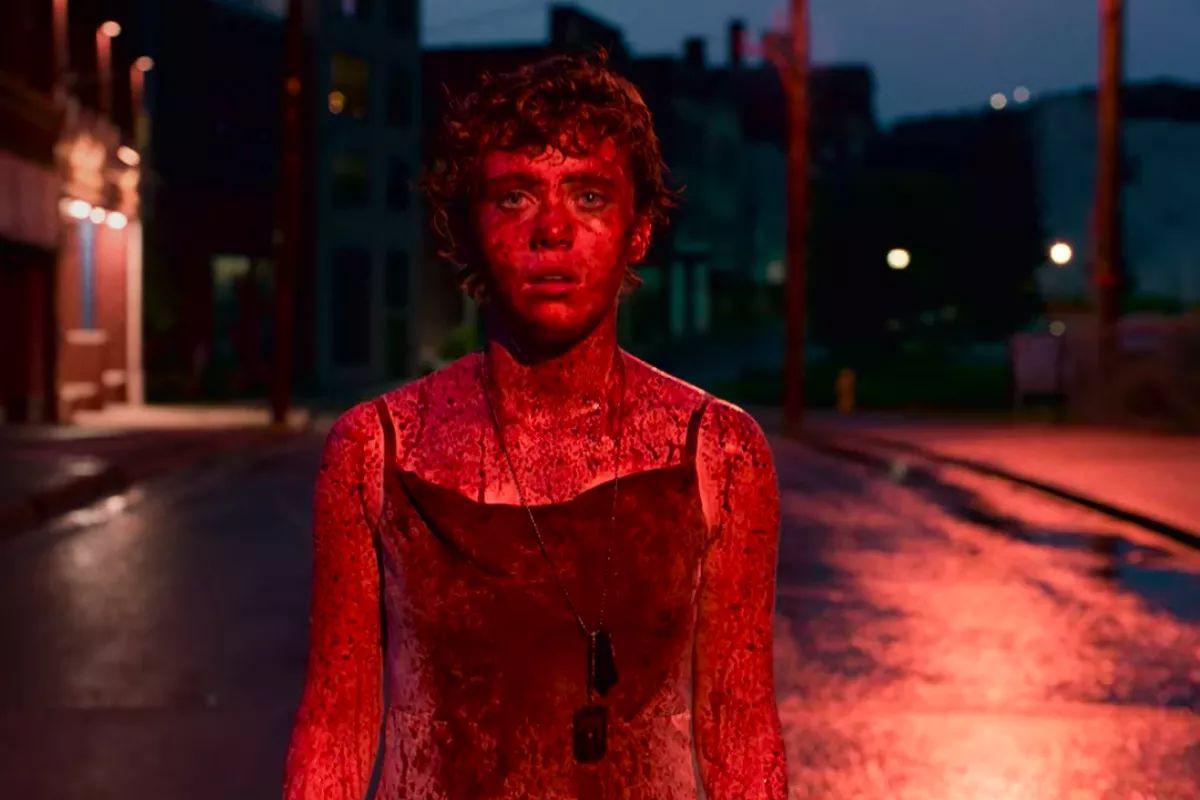 "Esta mierda me supera" logra contar una nueva historia inspirándose en novelas como "Carrie". (Foto: Netflix)