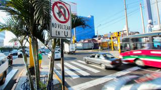 Lima: implementan 100 señales de restricción vehicular en intersecciones viales de 17 distritos | FOTOS