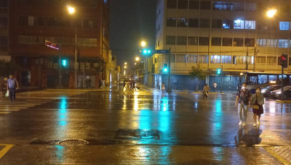 Lluvia de verano reportó el Senamhi en diversos distritos de Lima Metropolitana. (Foto: David Pino / Twitter)