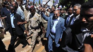 Represión, corrupción y guerras: la caída de Omar Hasán al Bashir