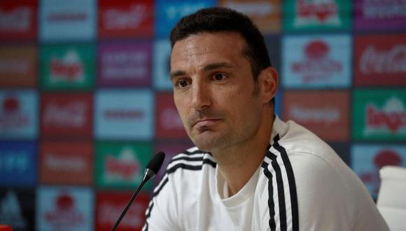 Lionel Scaloni presentó a la lista de convocados para la fecha doble de la selección de Argentina. (Foto: EFE).