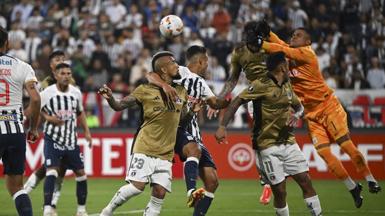 Complica su clasificación: Alianza Lima empató 1-1 con Colo Colo por Copa Libertadores | RESUMEN Y GOLES