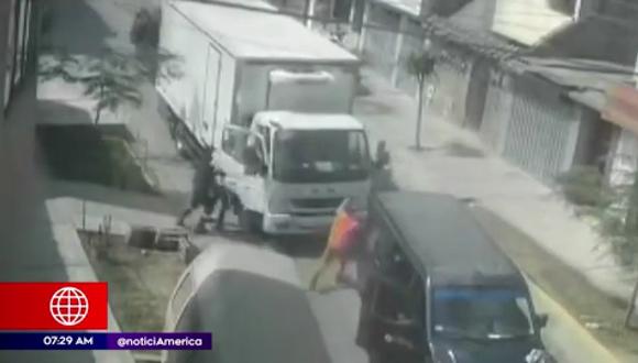 Roban camión en Villa María del Triunfo. (Foto: América Noticias)