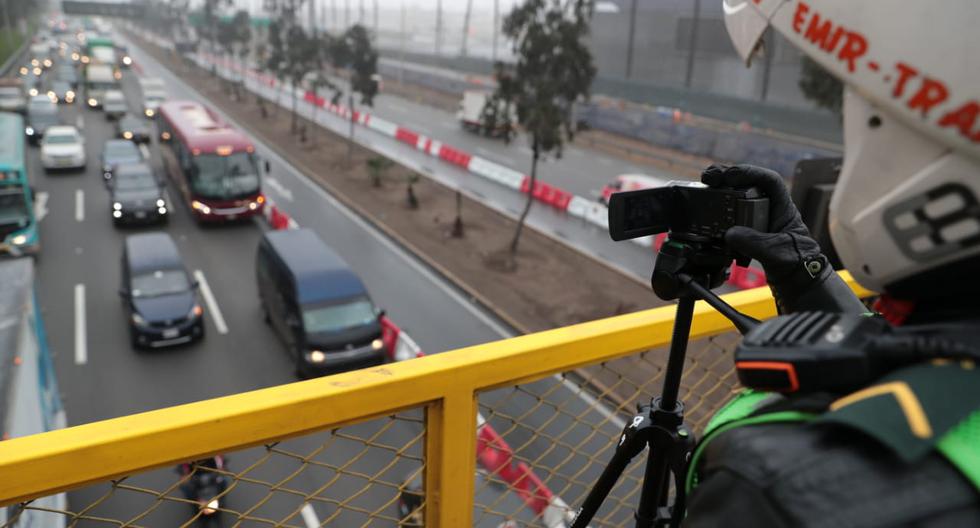 De acuerdo con la disposición de la Municipalidad Metropolitana de Lima (MML), ‘pico y placa’ se ejecuta de lunes a jueves, de 6:30 a.m. a 10:00 a.m. y de 5:00 p.m. a 9:00 p.m.  (Foto: GEC)