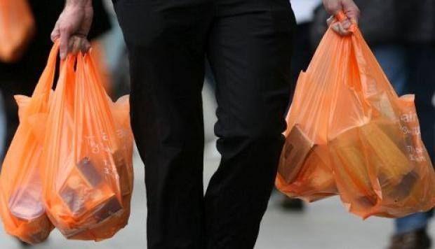 Jorge Muñoz dispuso regular el uso de plástico de un solo uso todos sus órganos adscritos. (Foto: Archivo USI)