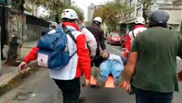 Ecuador: periodista de Teleamazonas Fredy Paredes es brutalmente agredido en medio de protesta indígena. (Captura de video).