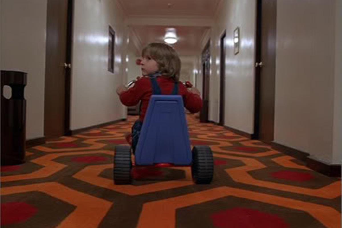 Imágenes de la película "El resplandor" y "Doctor sleep".