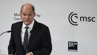 “No son los envíos de armas los que prolongan la guerra en Ucrania”, asegura Olaf Scholz