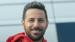 ¿Y para ti quién es Claudio Pizarro? Diez periodistas y escritores reflexionan sobre el futbolista más ganador y menos querido del Perú