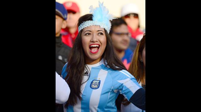 Argentina vs. Paraguay también se juega en las tribunas - 8