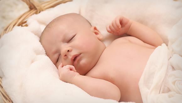 El ruido blanco ayuda a que el bebé pueda descansar mejor, pero es recomendable utilizarlo solo cuando sea necesario.