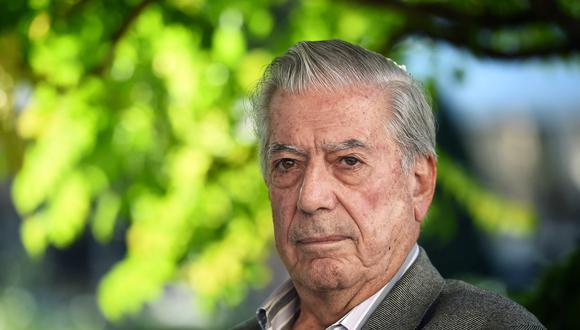 Mario Vargas Llosa fue dado de alta tras recuperarse del COVID-19. (Foto: Anne-Christine POUJOULAT / AFP)