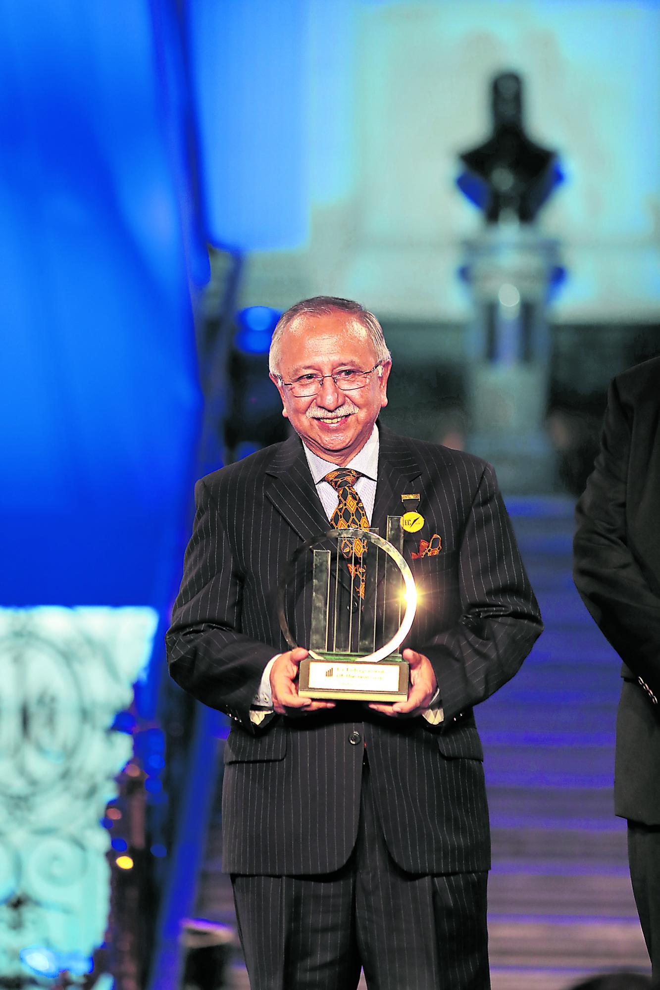 Para Héctor García, el éxito empresarial que alcanzó con Motores Diésel Andinos S.A. requirió de un 10% de inteligencia, un 10% de conocimientos y un 80% de esfuerzo y perseverancia.