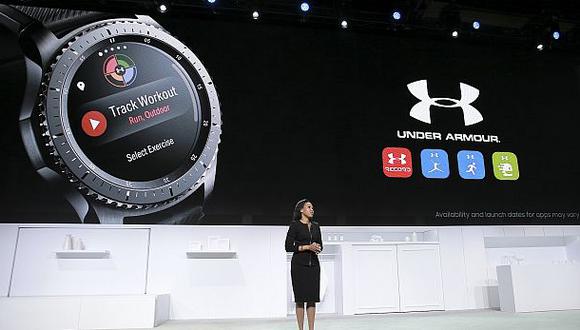 Durante el CES 2017, Samsung inform&oacute; que los wearables soportar&aacute;n las aplicaciones fitness de Under Armour. (Foto: Samsung - Difusi&oacute;n)