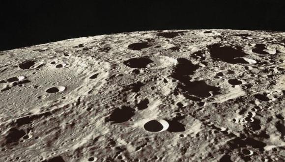 Hay cráteres "escondidos" que son visibles cuando hay un eclipse y la temperatura de la Luna cambia rápidamente. (Foto: NASA)