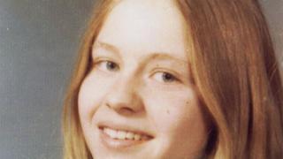El caso de violación y asesinato de una adolescente que se resolvió 48 años después gracias al ADN de un cuerpo exhumado