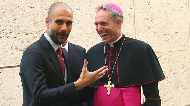 Claudio Pizarro y el Bayern visitaron al Papa en el Vaticano - 8