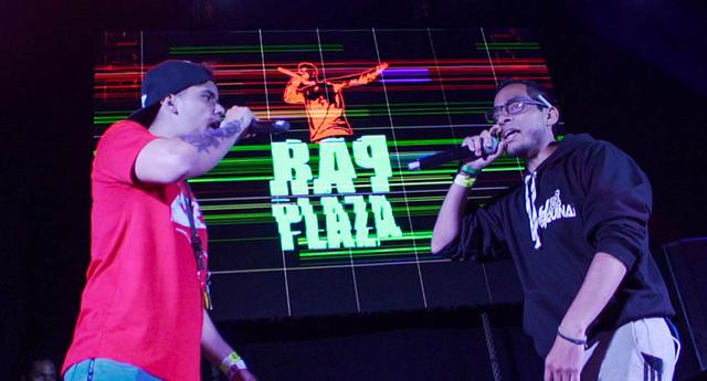 Raptor, del colectivo Stylestreet, y Aaron Navarro, de Es4quinas, en acción. 
(Foto: Rap Plaza)