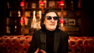 Charly García cumple 71 años desafiando pronósticos fatales por una vida de excesos: ¿Quién es el hombre al que celebramos? 