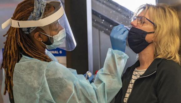 California alcanzó este sábado 1.183.320 casos confirmados del coronavirus SARS-CoV-2, mientras las muertes relacionadas con el virus llegaron a 19.089, según datos del Departamento de Salud del estado. (Foto: AP Photo/Damian Dovarganes)