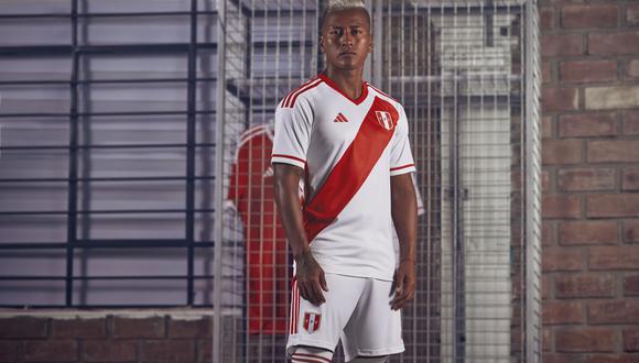 Adidas lanzó la nueva camiseta de la selección peruana.