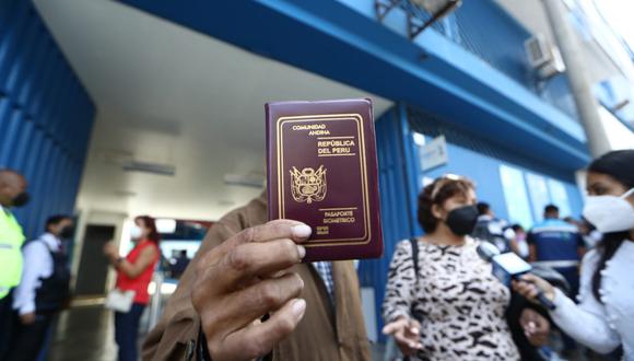 Migraciones solo tiene pasaportes electrónicos para entregar durante un mes. (Foto: Alessandro Currarino / @photo.gec)