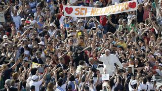 FOTOS: papa Francisco celebró vigilia de Pentecostés ante miles de fieles y pidió "ser cristianos valerosos"