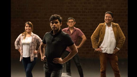 La obra de teatro viaja a través de la vida de cuatro peruanos portadores del VIH