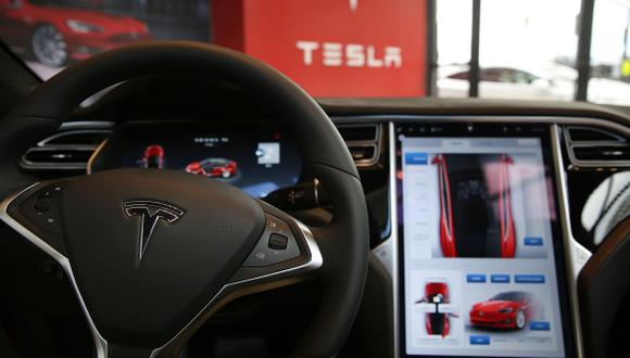 Piden a Tesla que cambie nombre a su sistema de autopiloto
