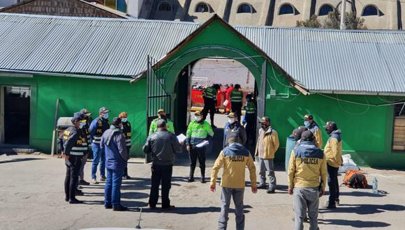 Agentes de la Unidad de Alta Montaña de Arequipa llegaron para la labora de búsqueda y rescate de la montañista Gisselle Field, quien cayó a un abismo de 100 metros en un nevado en Puno. (Foto:GEC)