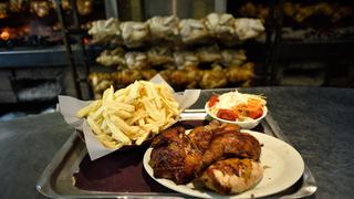 Restaurantes llenos en el Día del Pollo a la Brasa [FOTOS]