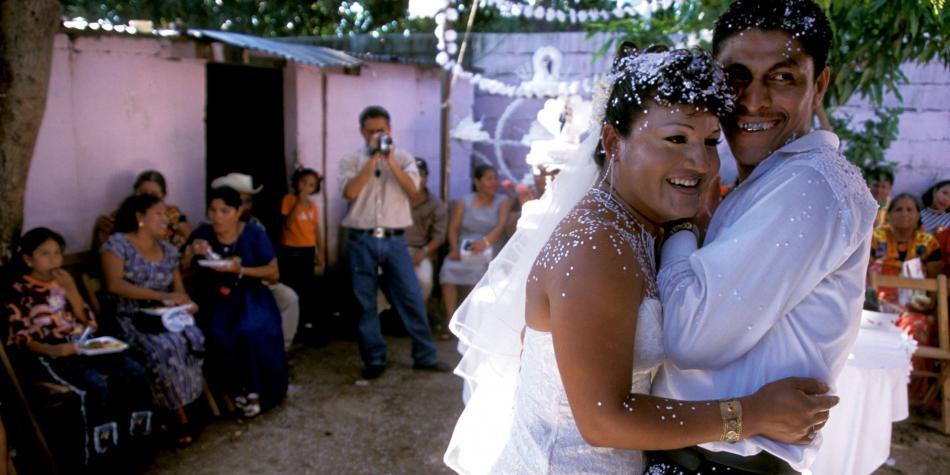 Muxes, los indígenas transgénero de México. Foto: AFP