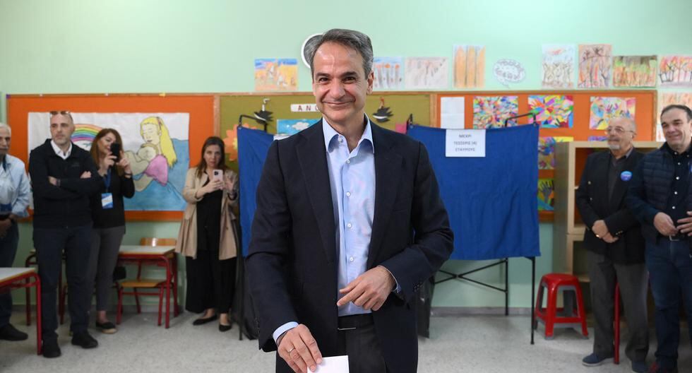 Conservative Mitsotakis wins Greek legislative elections