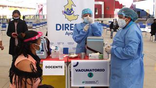 Más de 40 mil docentes en el país aún no acuden por su segunda dosis de vacuna contra el COVID-19