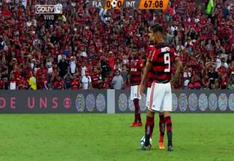 El tiro libre de Paolo Guerrero que casi termina en gol de Flamengo