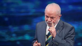 Lula acepta que hubo corrupción en Petrobras en debate con Bolsonaro