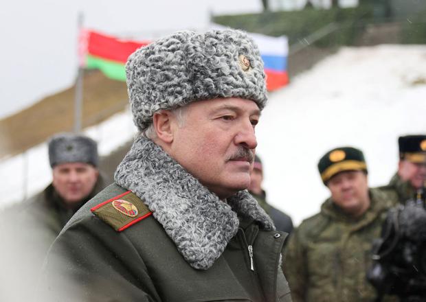 Belarusian President Aleksandr Lukashenko attends joint exercises with Russia's armed forces near the town of Osipovichi, outside Minsk, on February 17, 2022. (Maxim GUCHEK/BELTA/AFP)