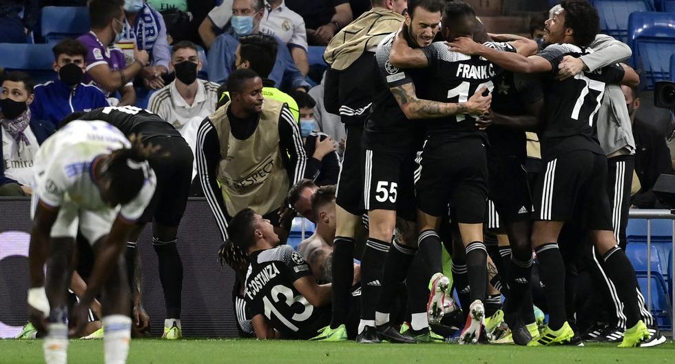 Real Madrid perdió 1-2 ante el Sheriff, por la segunda jornada de la Champions League. (Foto: AFP).