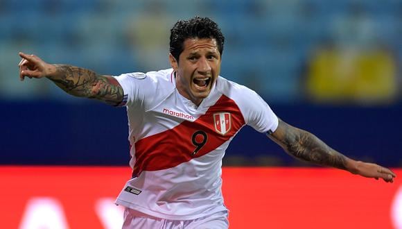 El delantero peruano es uno de los 4 sudamericanos que aparecen en el equipo 2 de las estrellas de verano en el FUT21 del FIFA