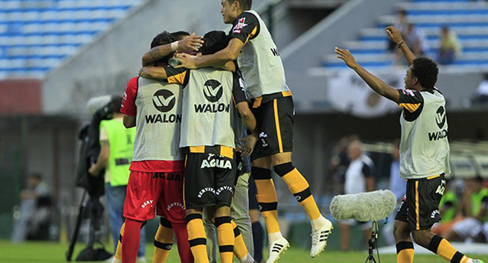 The Strongest dio la sorpresa en Uruguay y venció al Motevideo Wanderers por 2-0.