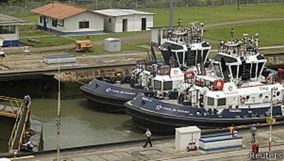 El canal pasó a ser administrado completamente por los panameños el 31 de diciembre de 1999.